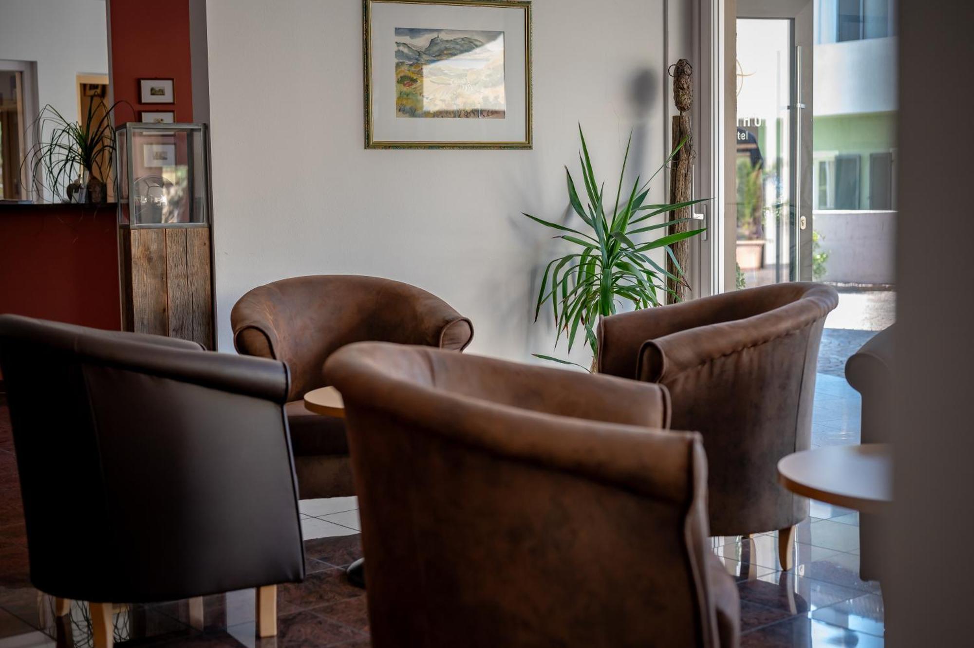 Garni Hotel Peterlinhof Caldaro Buitenkant foto